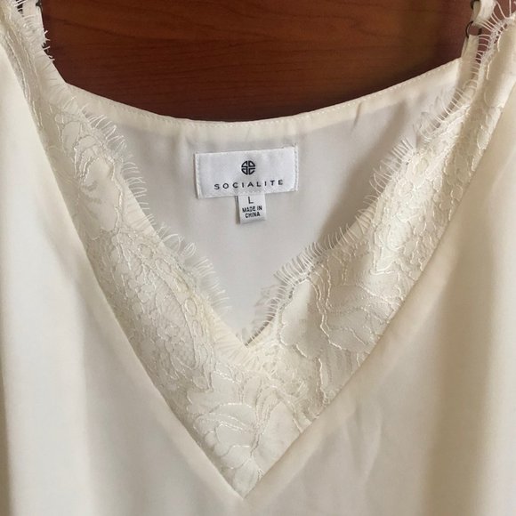 Socialite Lace Trim Camisole Top - White, L - Picture 2 of 2